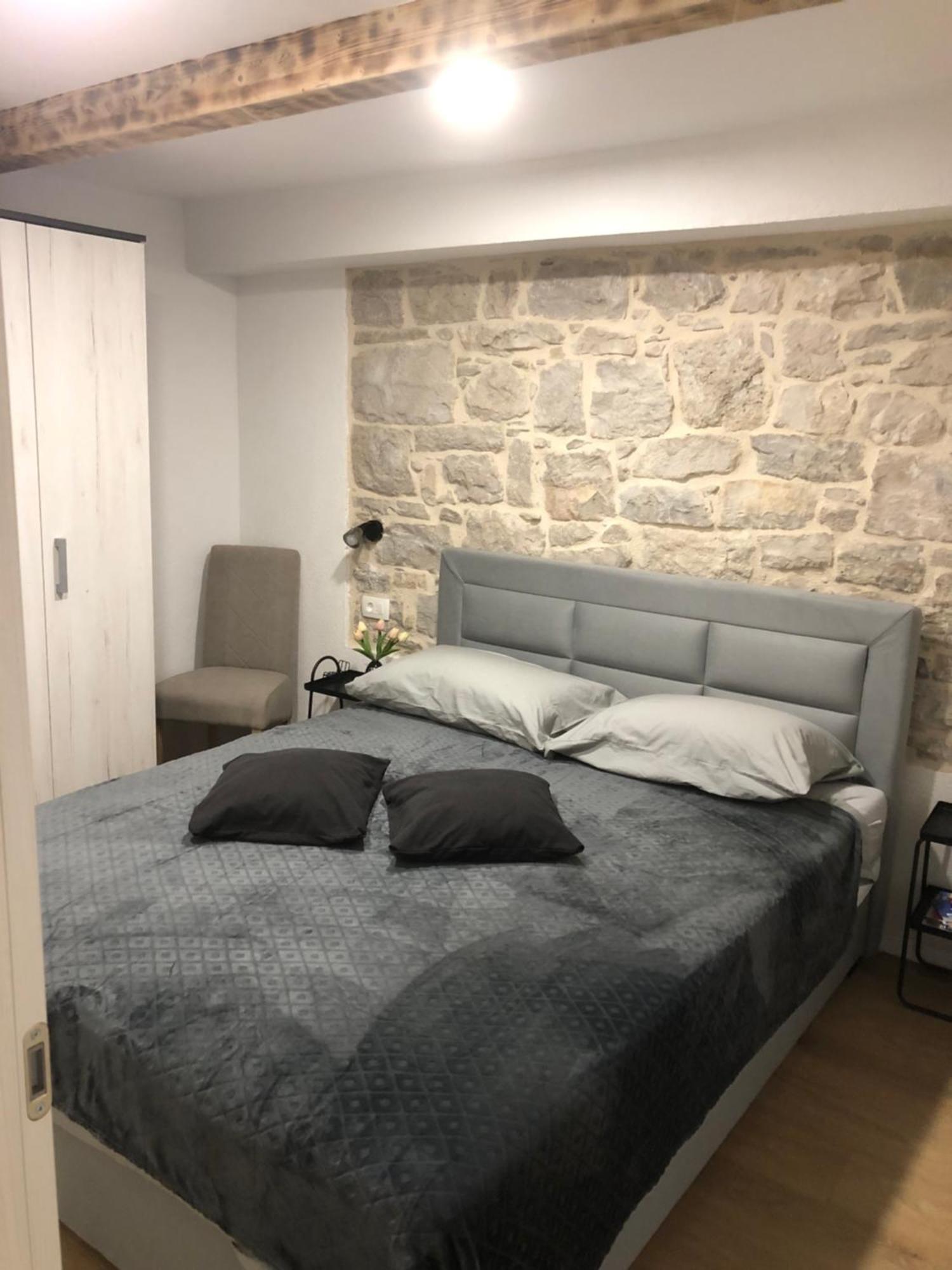 Apartman Blue Moon Split- Free Parking Eksteriør bilde