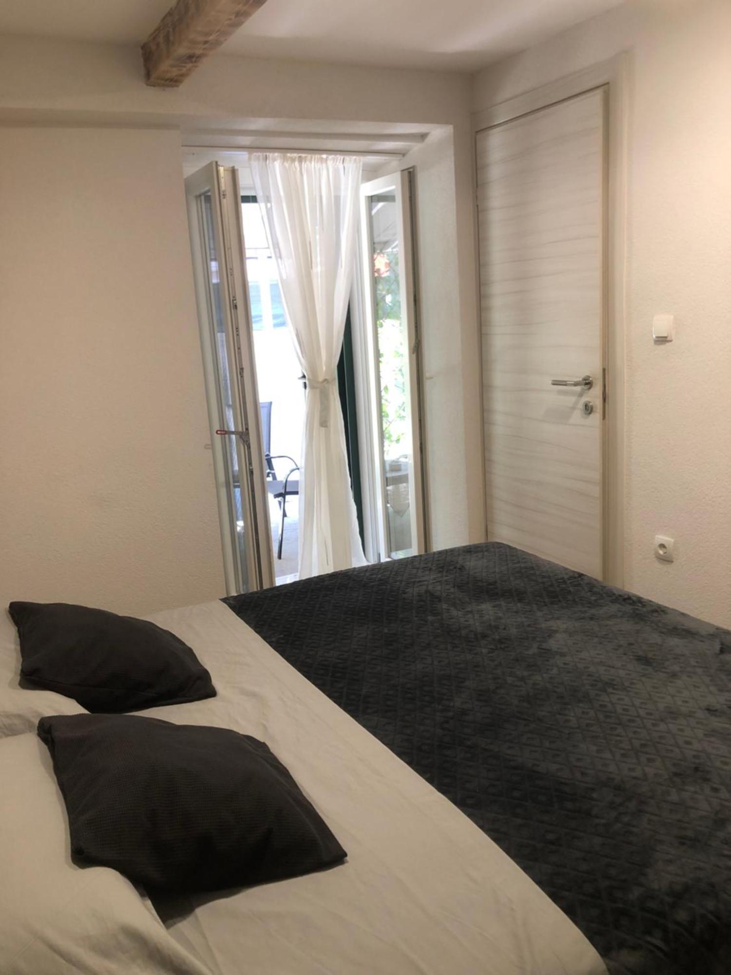 Apartman Blue Moon Split- Free Parking Eksteriør bilde