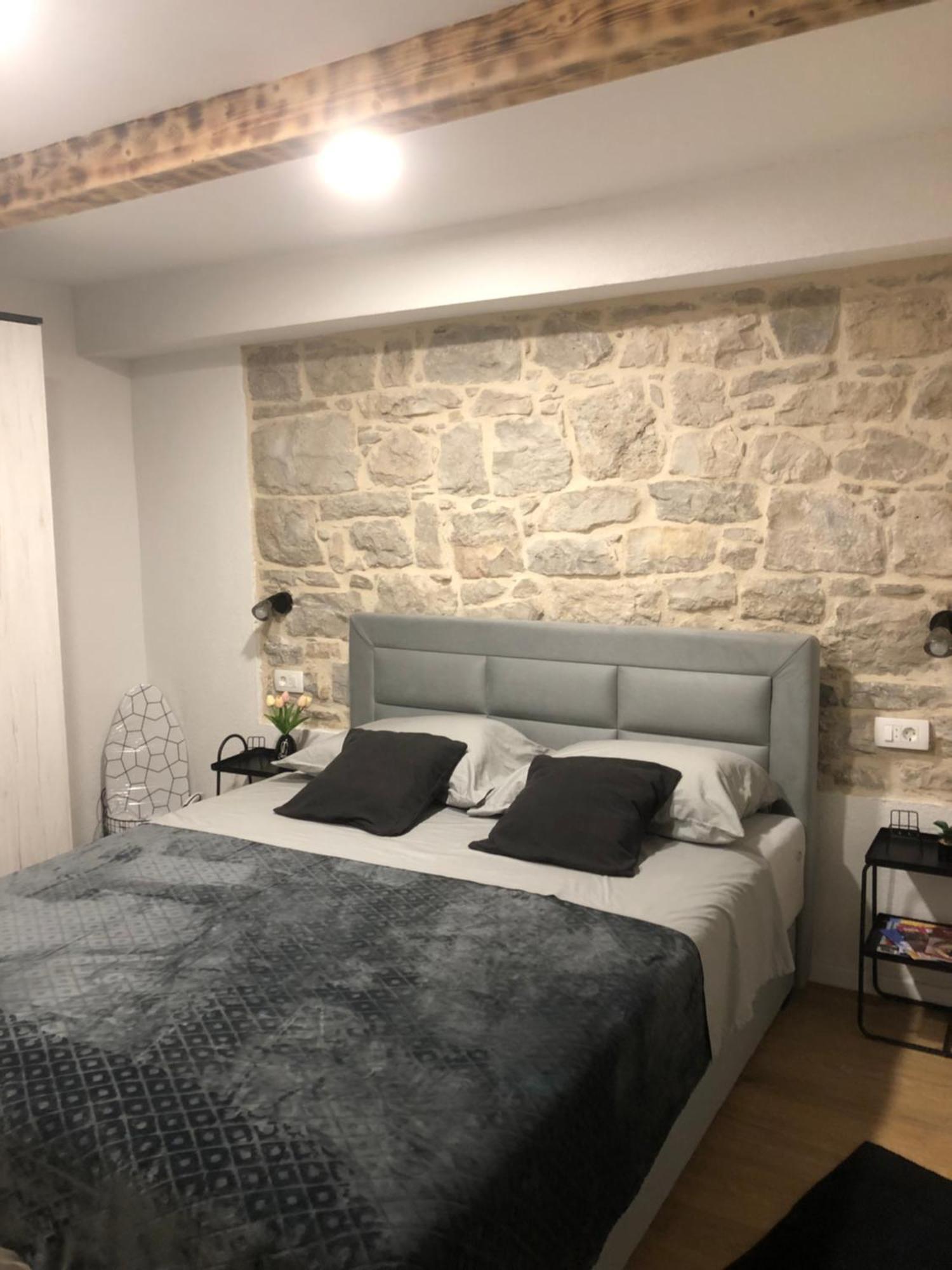Apartman Blue Moon Split- Free Parking Eksteriør bilde